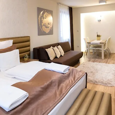 Apartamento Főtér Rezidencia 3 *