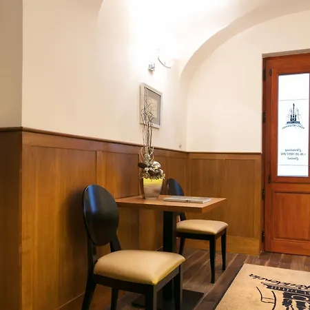 Apartamento Főtér Rezidencia 3 *