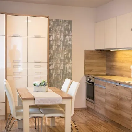 Foter Rezidencia 3 Apartment Gyor